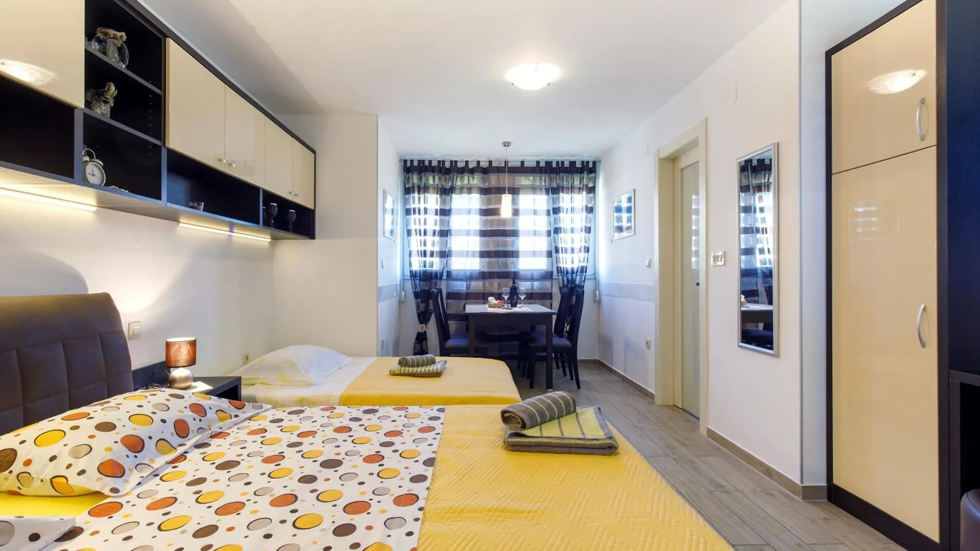 Apartment Twins Split 0*,  Croatia